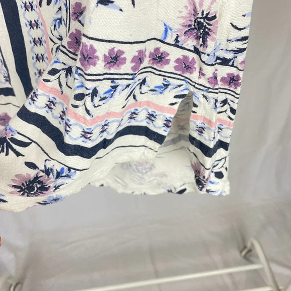 Lucky Brand Boho Floral White Purple Print  V Neck Short Sleeve Top - Picture 5 of 9